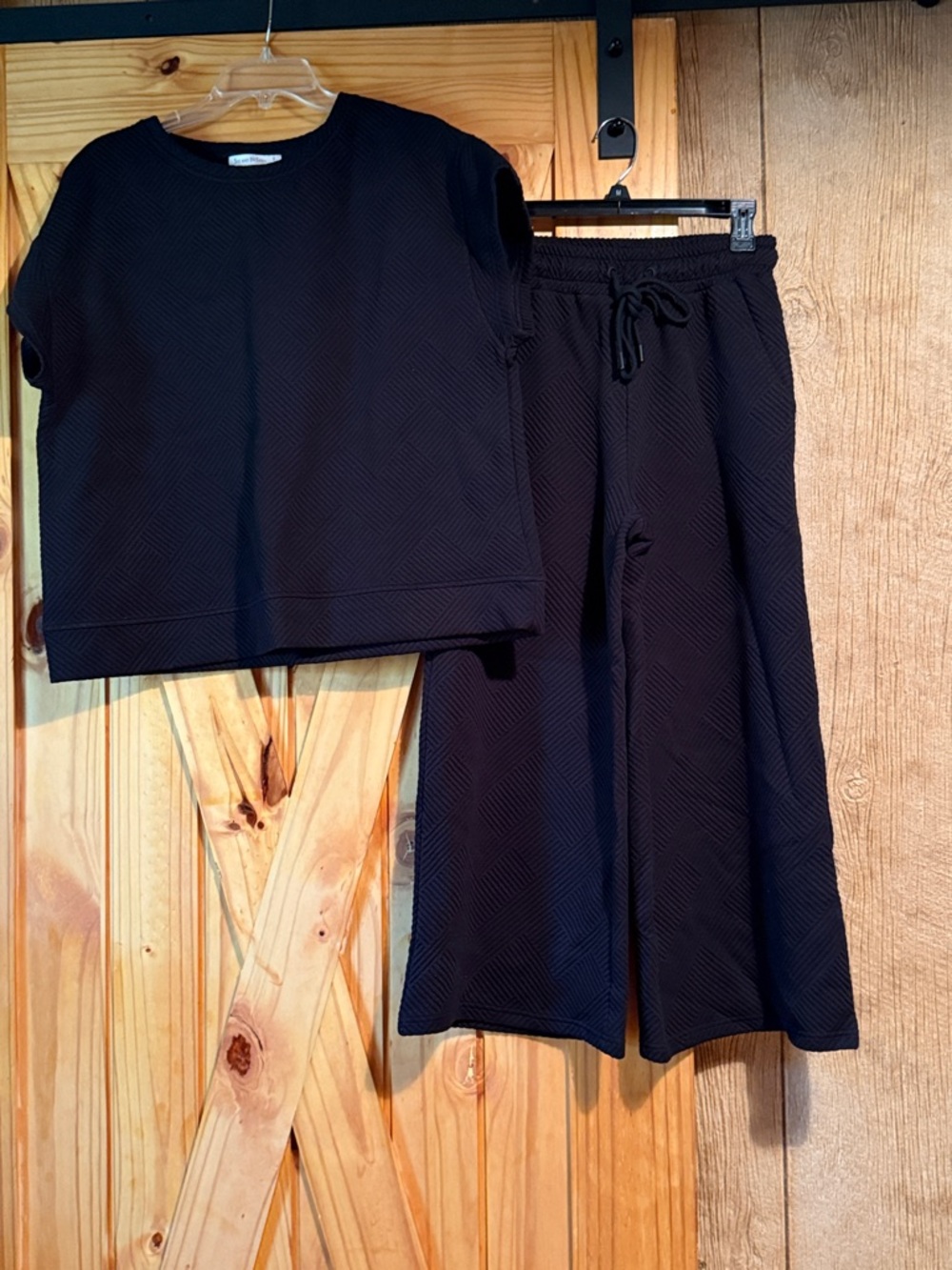 Women’s Black Two-Piece Relaxed Top and Wide-Leg Pants Set